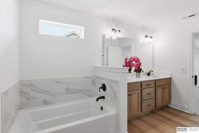 12619 Carpenter Street, Papillion, NE 68138
