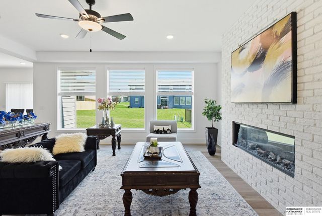 12619 Carpenter Street, Papillion, NE 68138