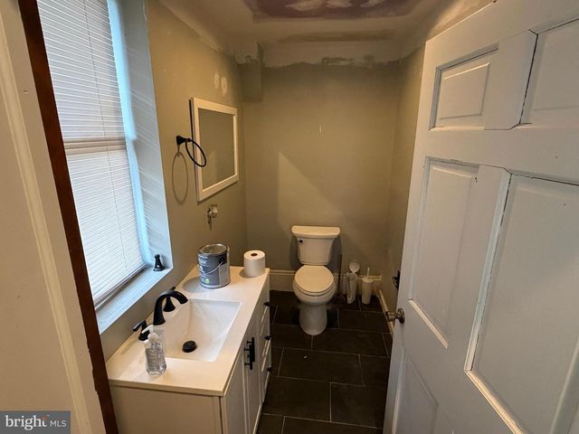 1715 GREEN ST, Harrisburg, PA 17102