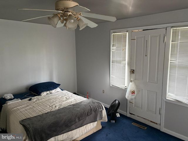 1715 GREEN ST, Harrisburg, PA 17102