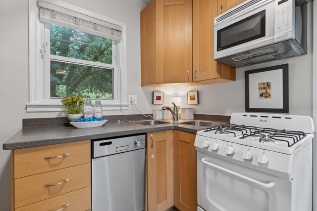 835 N BUCHANAN ST, Arlington, VA 22203