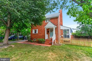 835 N BUCHANAN ST, Arlington, VA 22203