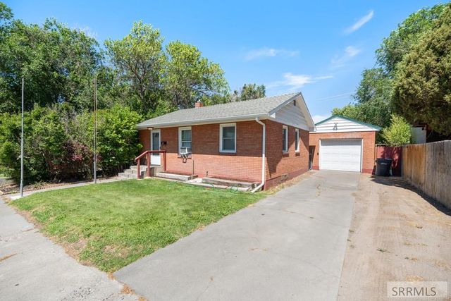 285 Lomax Street, Idaho Falls, ID 83401