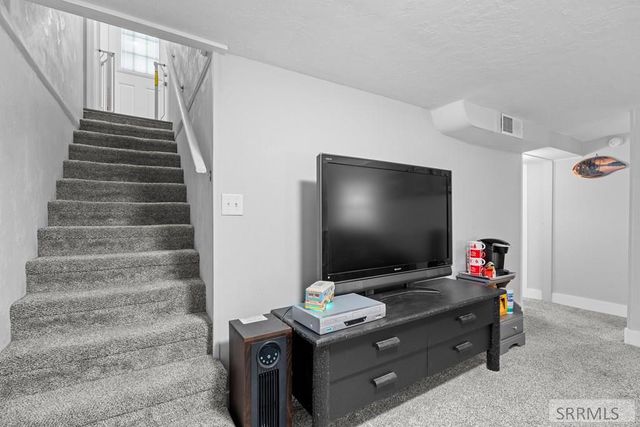 285 Lomax Street, Idaho Falls, ID 83401