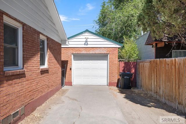 285 Lomax Street, Idaho Falls, ID 83401