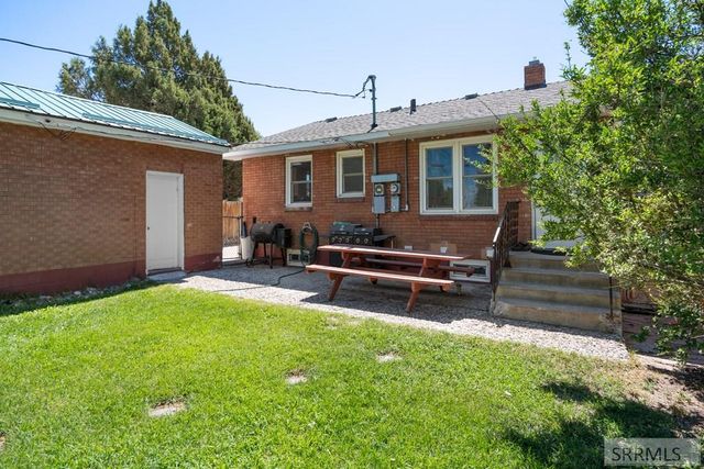 285 Lomax Street, Idaho Falls, ID 83401