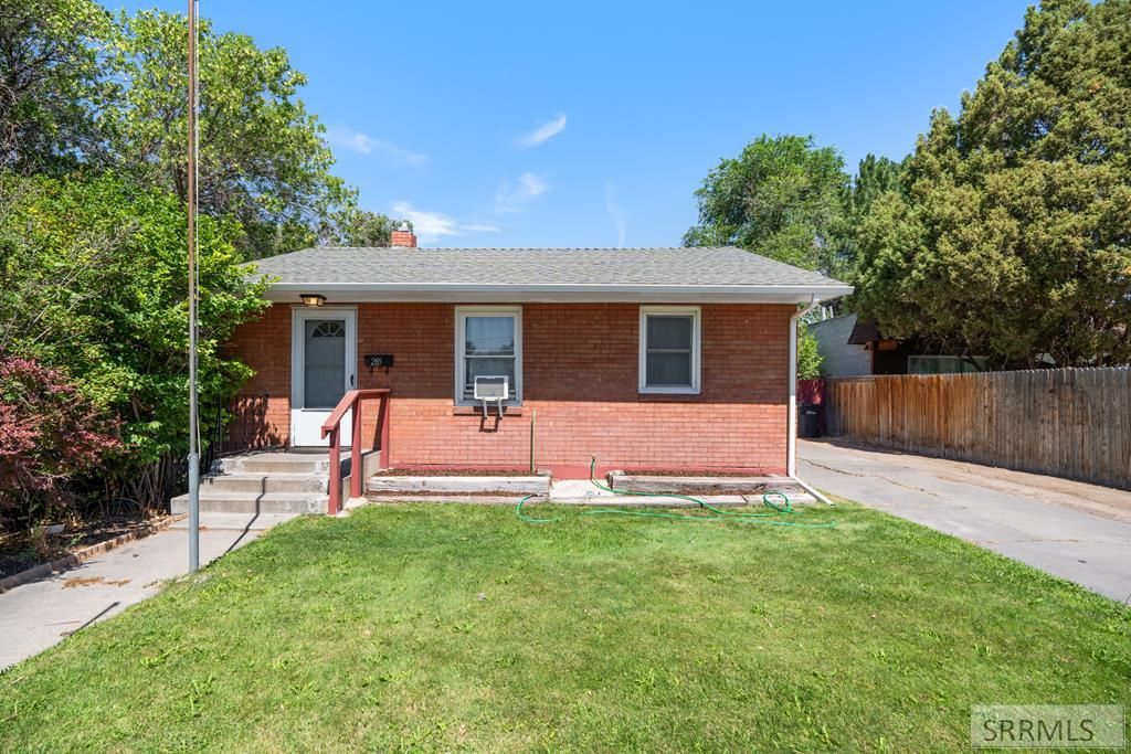285 Lomax Street, Idaho Falls, ID 83401