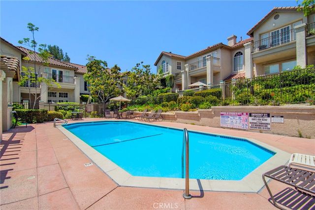 618 Warwick Avenue, Thousand Oaks, CA 91360