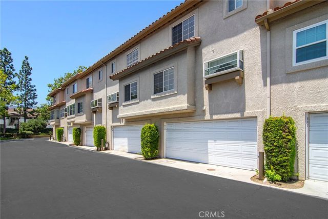 618 Warwick Avenue, Thousand Oaks, CA 91360