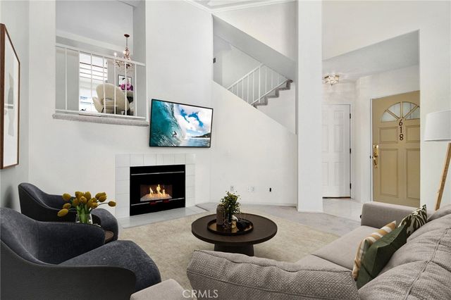 618 Warwick Avenue, Thousand Oaks, CA 91360