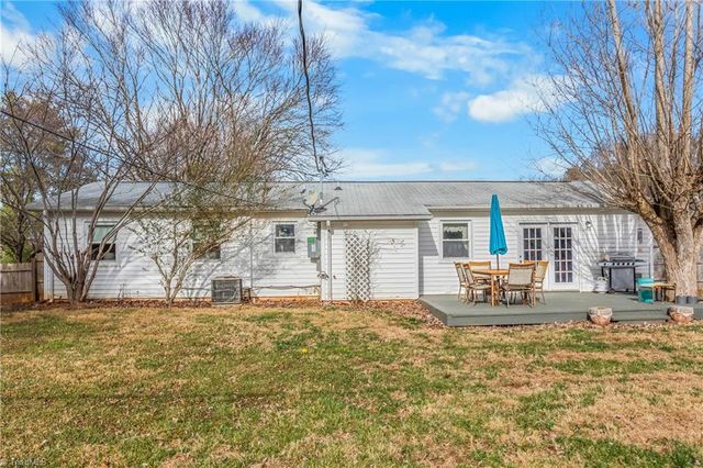 303 Pin Oak Drive, King, NC 27021