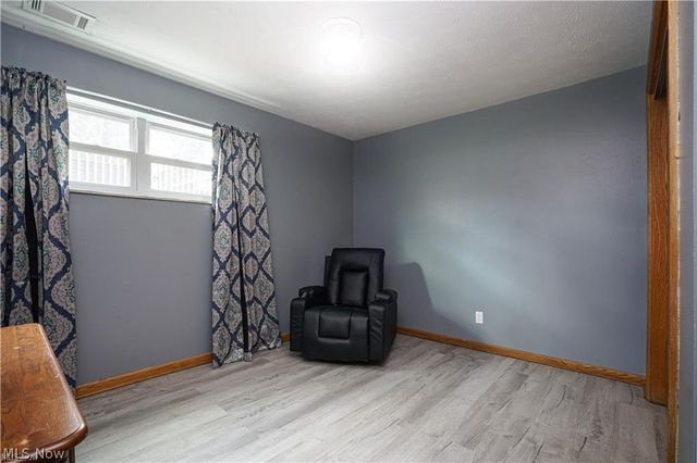906 Westview Drive, Belpre, OH 45714
