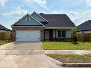 1913 Farmer Street, Pea Ridge, AR 72751