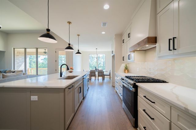 167 Ridgeview Trail, Maumelle, AR 72113