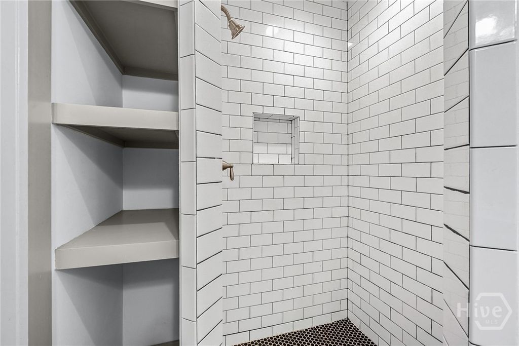 Image 18 of property listing at 514 E Hall Street, Savannah, GA 31401