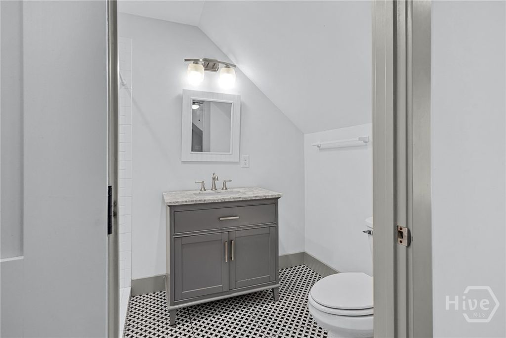 Image 24 of property listing at 514 E Hall Street, Savannah, GA 31401