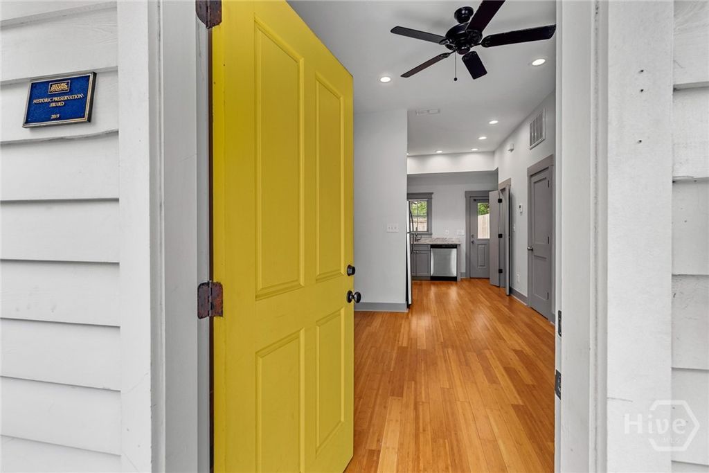 Image 3 of property listing at 514 E Hall Street, Savannah, GA 31401