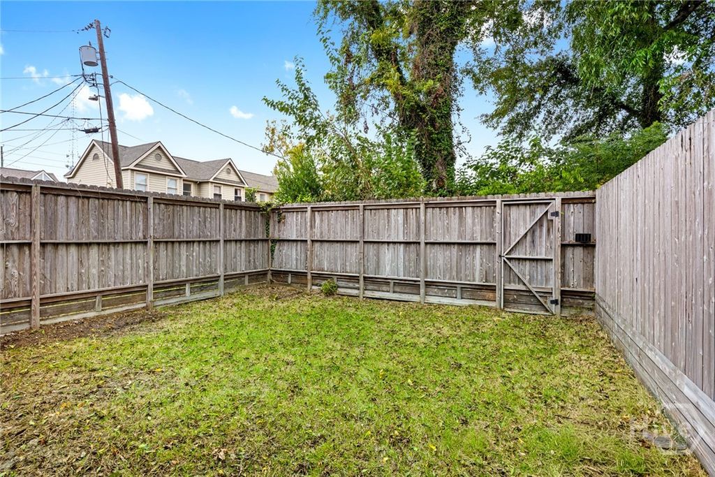 Image 32 of property listing at 514 E Hall Street, Savannah, GA 31401