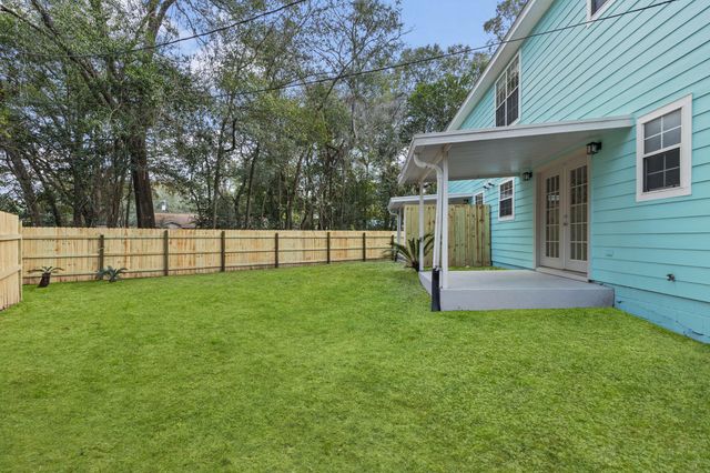 220 Fir Avenue, Niceville, FL 32578