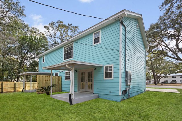 220 Fir Avenue, Niceville, FL 32578