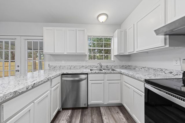 220 Fir Avenue, Niceville, FL 32578