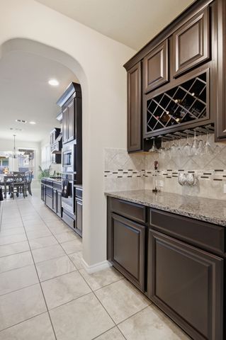 8401 Sandhill Crane Drive, Fort Worth, TX 76118