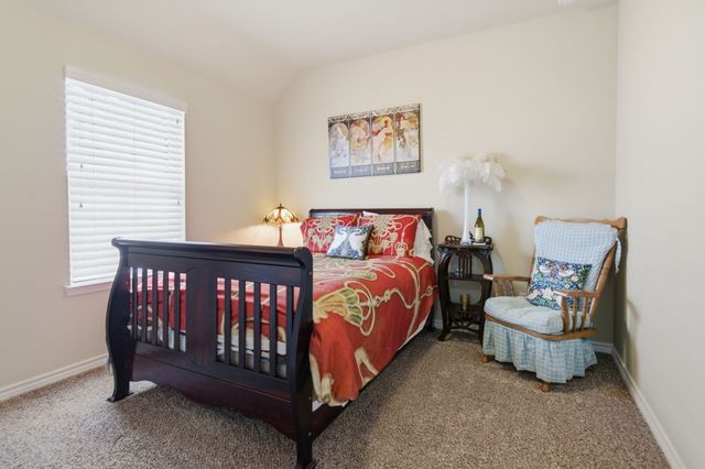 8401 Sandhill Crane Drive, Fort Worth, TX 76118