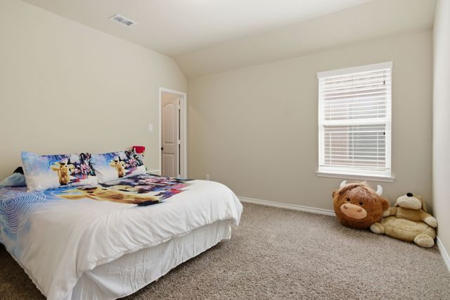 8401 Sandhill Crane Drive, Fort Worth, TX 76118