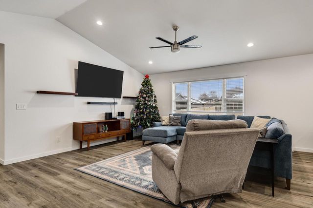 1954 McGilvray WAY, Holmen, WI 54636