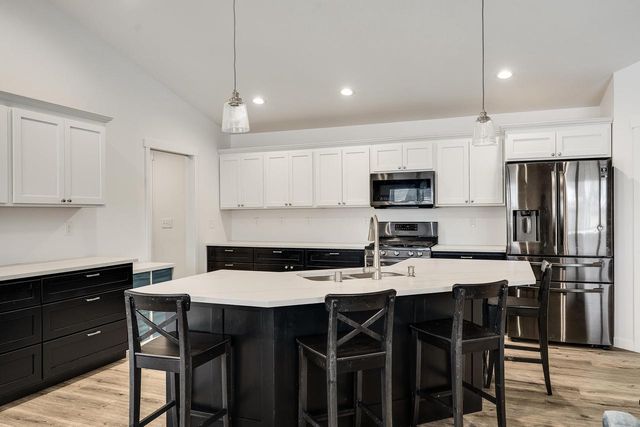 1954 McGilvray WAY, Holmen, WI 54636