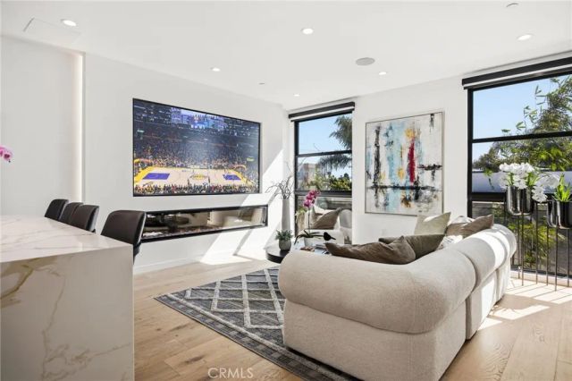 12602 Mitchell, West Los Angeles, CA 90066