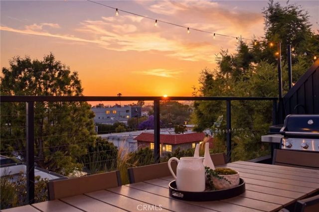 12602 Mitchell, West Los Angeles, CA 90066