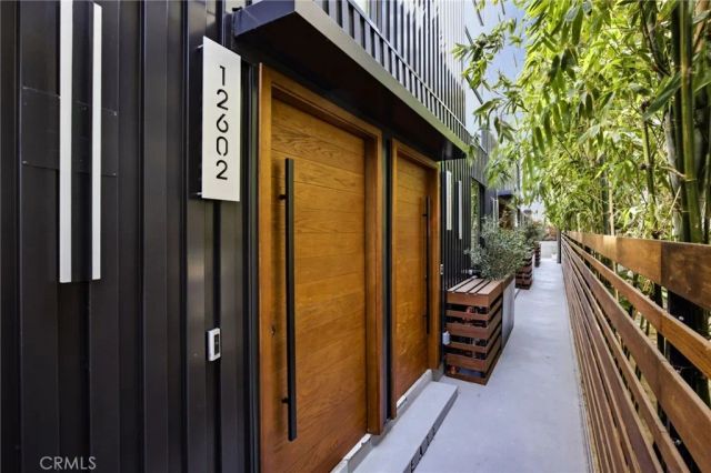 12602 Mitchell, West Los Angeles, CA 90066