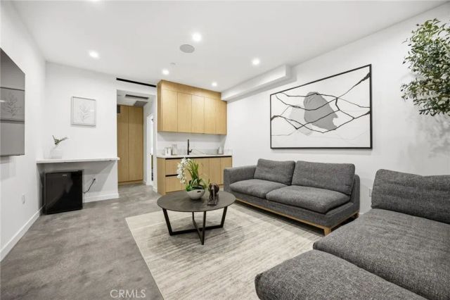12602 Mitchell, West Los Angeles, CA 90066