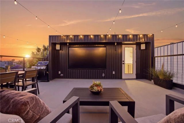 12602 Mitchell, West Los Angeles, CA 90066