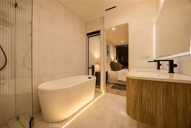 12602 Mitchell, West Los Angeles, CA 90066