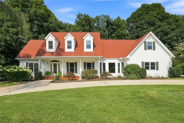 124 Golden Autumn Drive, Dahlonega, GA 30533