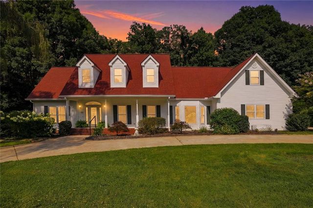 124 Golden Autumn Drive, Dahlonega, GA 30533