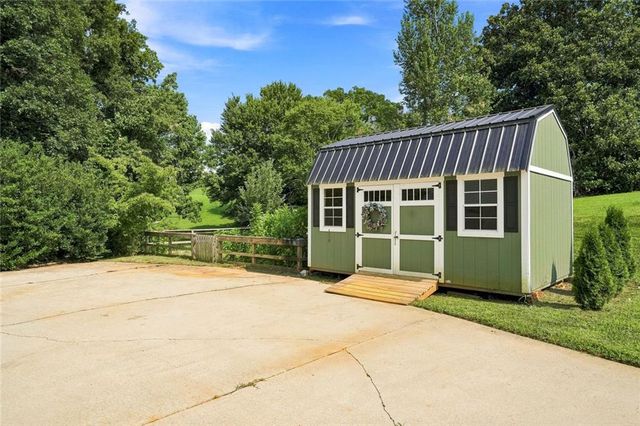124 Golden Autumn Drive, Dahlonega, GA 30533