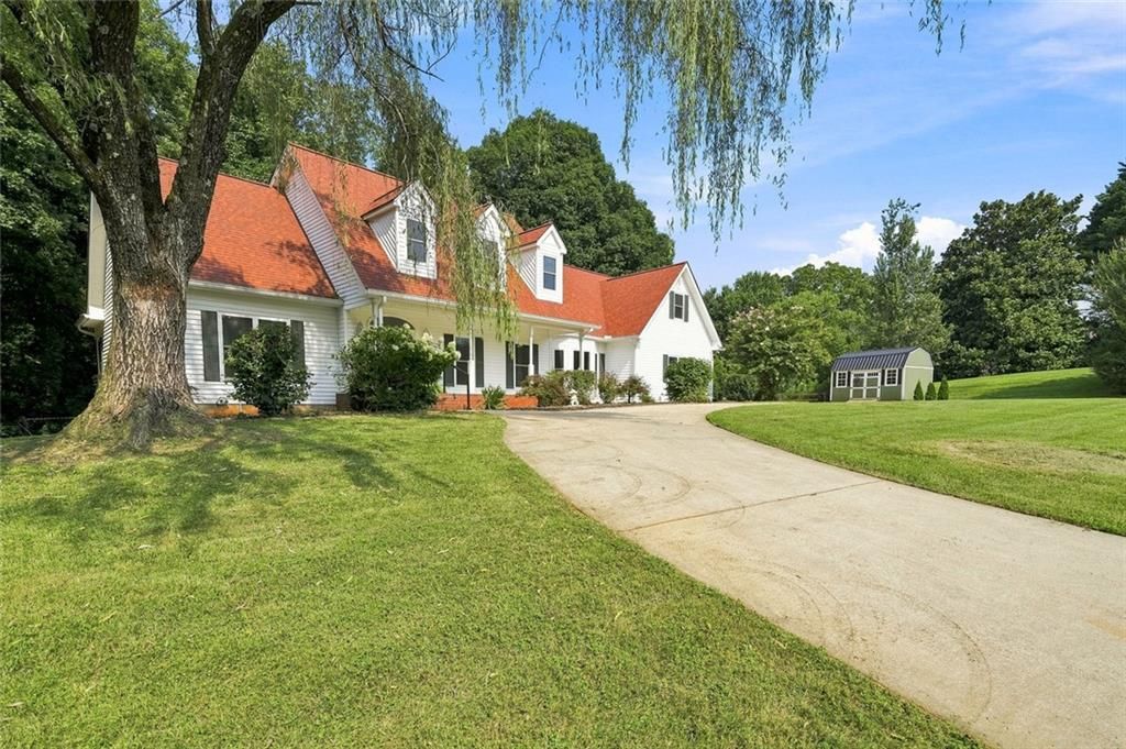 124 Golden Autumn Drive, Dahlonega, GA 30533