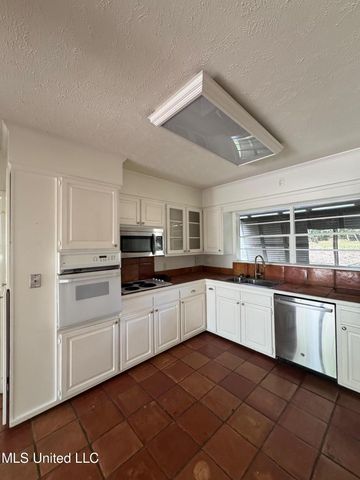 4624 Katherine Boulevard, Jackson, MS 39211