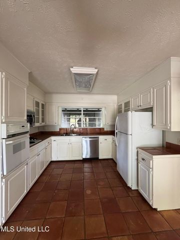 4624 Katherine Boulevard, Jackson, MS 39211