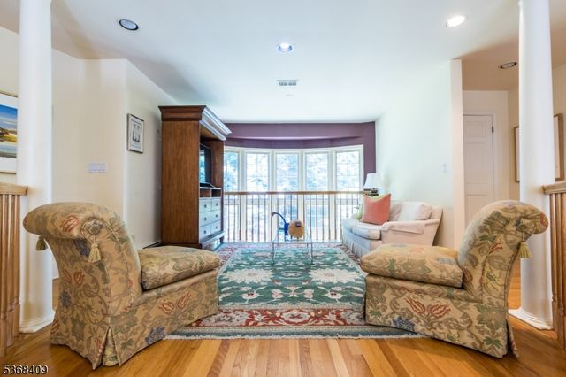 12 Kips Ridge 12, Montclair Twp., NJ 07044