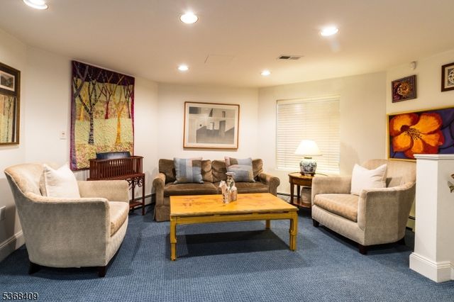 12 Kips Ridge 12, Montclair Twp., NJ 07044