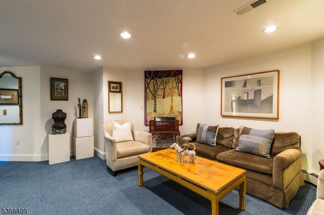 12 Kips Ridge 12, Montclair Twp., NJ 07044