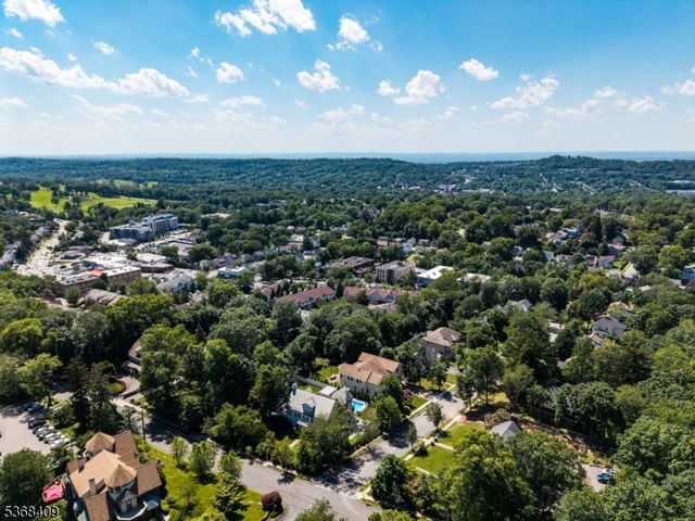 12 Kips Ridge 12, Montclair Twp., NJ 07044