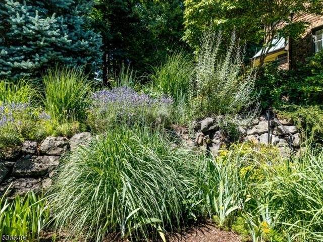 12 Kips Ridge 12, Montclair Twp., NJ 07044