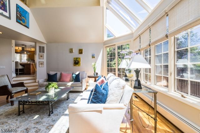 12 Kips Ridge 12, Montclair Twp., NJ 07044