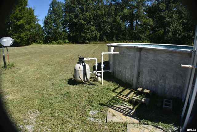 2210 E CLEVELAND Street, West Frankfort, IL 62896