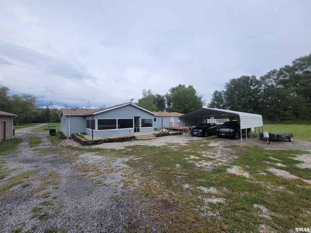 2210 E CLEVELAND Street, West Frankfort, IL 62896